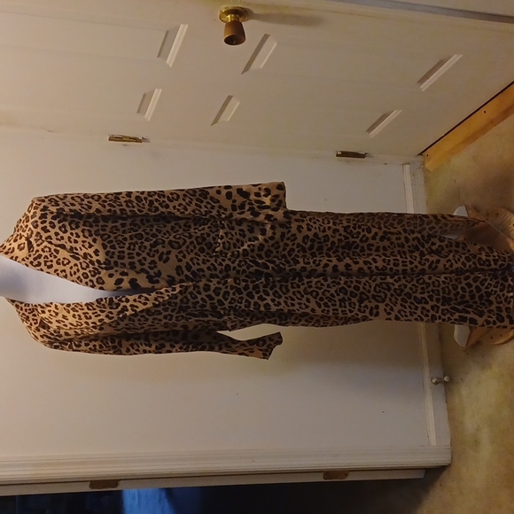 House of Harlow 1960 x REVOLVE Delaney Duster in Leopard - Picture 2 of 12